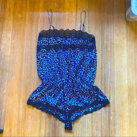 VS Silky Romper - Picture 11 of 11